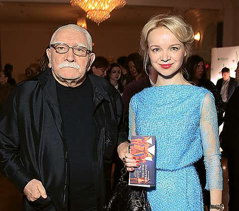 Армен Джигарханян и Виталина Цимбалюк-Романовская.