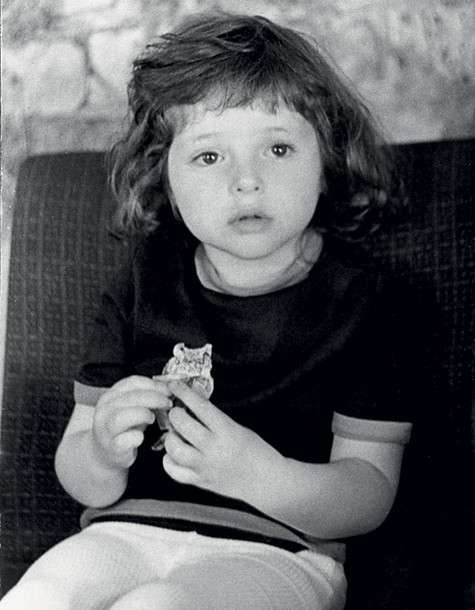 Четырехлетняя Аня решила, что инженером она никогда не будет. Это слишком тихо и скучно, надо выбрать профессию «пошумнее». Фото: личный архив Анны Банщиковой. Четырехлетняя Аня решила, что инженером она никогда не будет. Это слишком тихо и скучно, надо выбрать профессию «пошумнее». Фото: личный архив Анны Банщиковой.