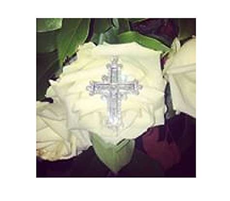 Маша Малиновская попыталась продать в соцсети это ювелирное украшение, но через какое-то время, видимо, передумала и удалила снимок. Фото: Instagram.com/masha_malinovskaya. Маша Малиновская попыталась продать в соцсети это ювелирное украшение, но через какое-то время, видимо, передумала и удалила снимок. Фото: Instagram.com/masha_malinovskaya.