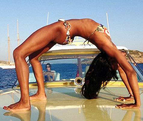 Наоми Кэмпбелл также является поклонницей йоги. Фото: Instagram.com.