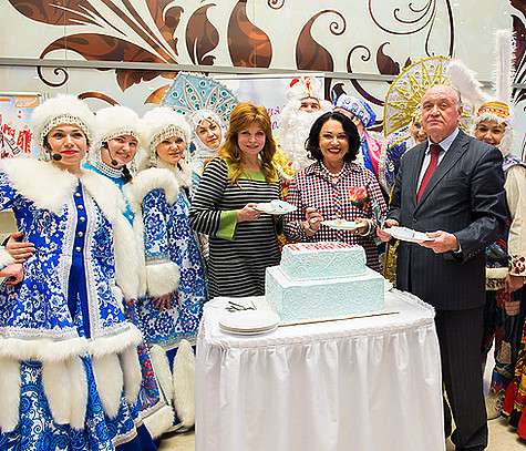 Надежда Бабкина, Владимир Егоров и Наталья Бестемьянова на презентации нового сорта мороженого.