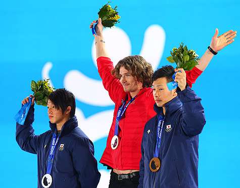 Юрий Подладчиков, Аюму Хирано и Таку Хираока. Фото: Sipa USA/Fotodom.ru.