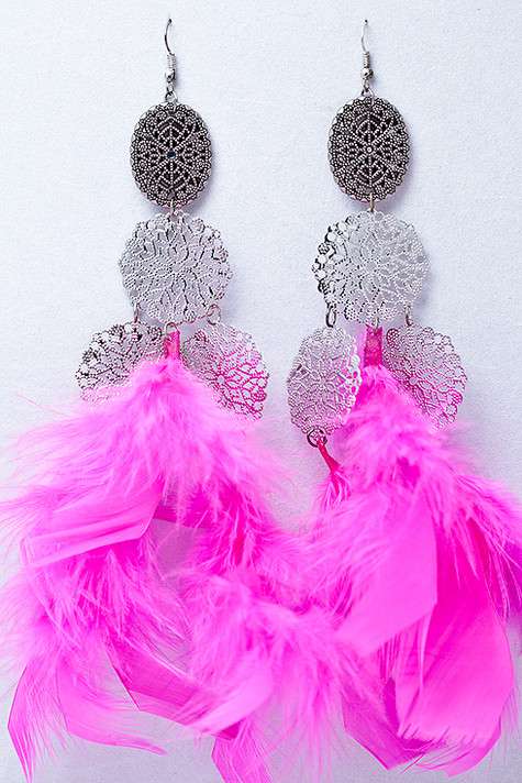 Серьги by AIZA DOLMATOVA. Фото: материалы пресс-служб.