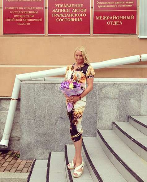 «Я в ЗАГС, если что…» - подписала фото Волочкова. Фото: Instagram.com.