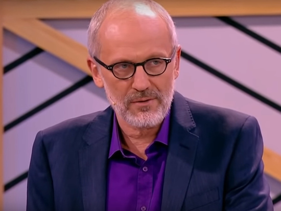 Александр Гордон обвенчался с 20-летней студенткой