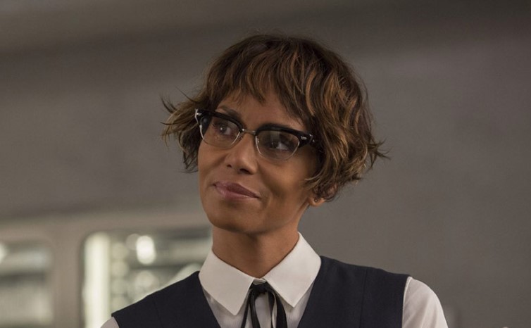 Холли Берри завершила развод после 8 лет споров: актриса будет выплачивать экс-супругу более 750 тысяч рублей в месяц