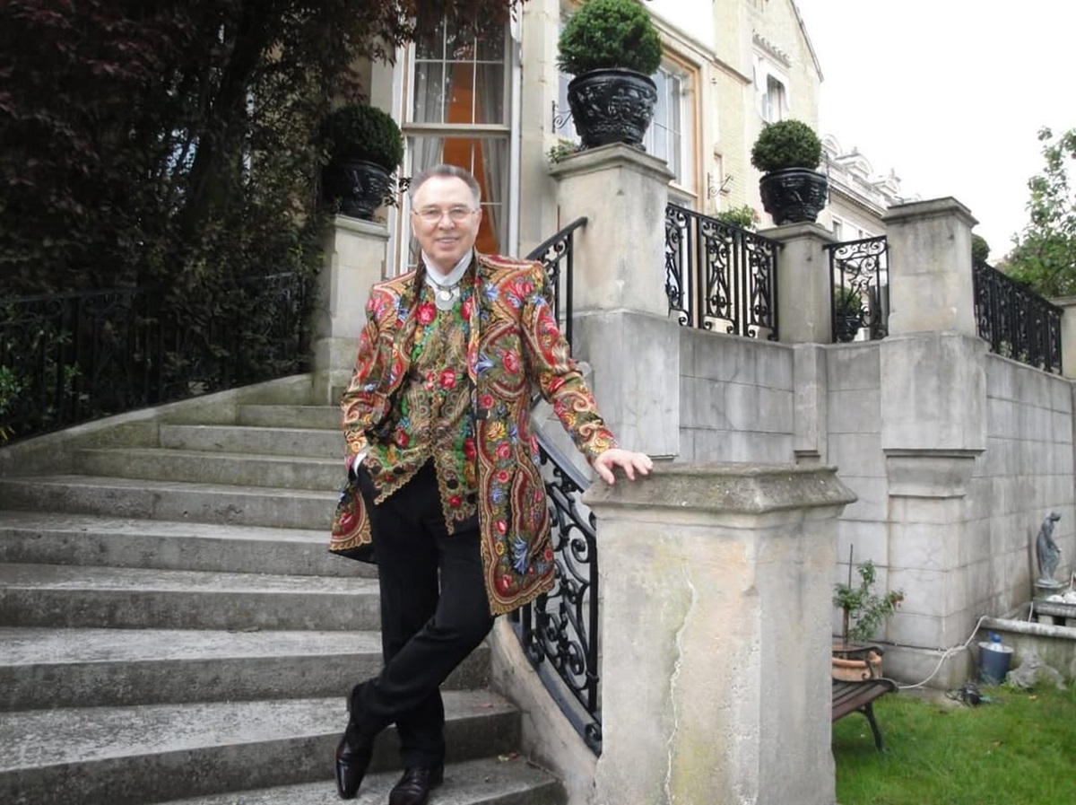 В особняке Зайцева теперь чужие люди: невестка раскрыла, кто там живет