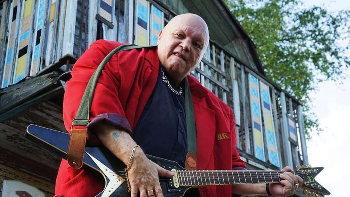 Стас Барецкий назвался сыном Долиной и заявил, что поборется за ее имущество