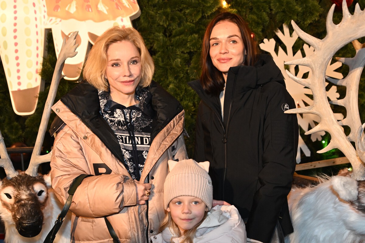 «Дедушкин взгляд»: Синицына показала фото дочери от Павла Табакова