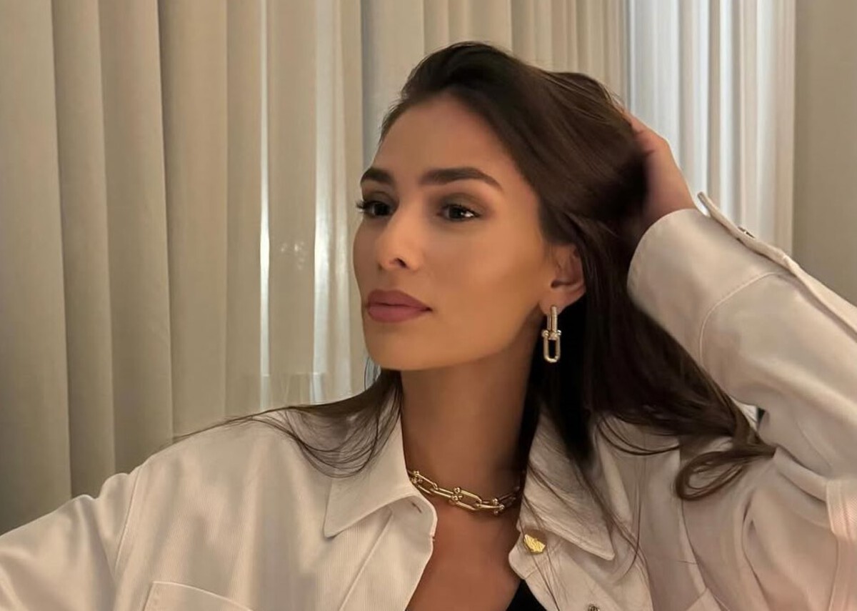 «Греческая богиня»: дочь Веры Глаголевой покорила соцсети элегантным образом