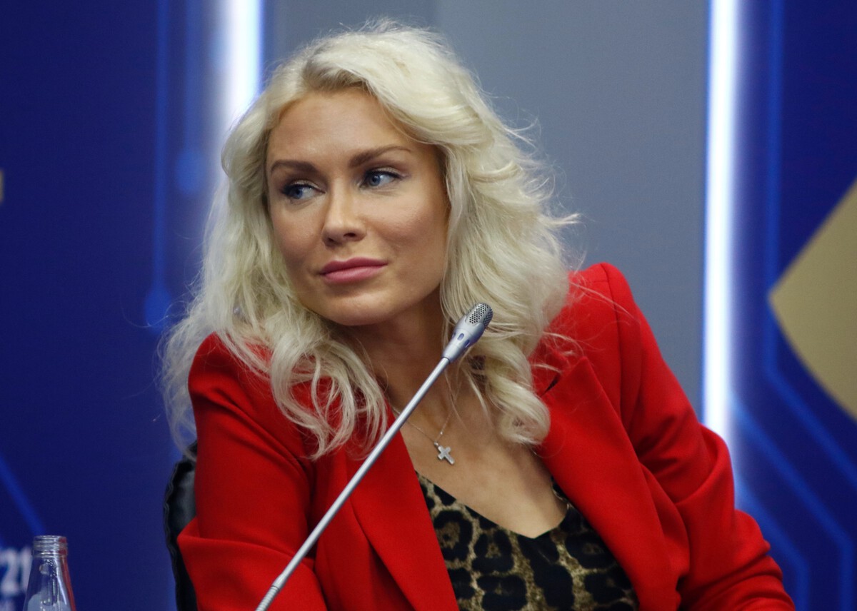 Екатерина Гордон прокомментировала новость о том, что Товстик отказалась от ее услуг