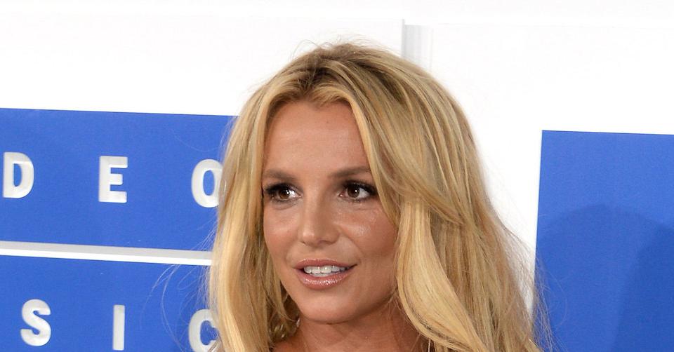 Gey bola sikni soradi