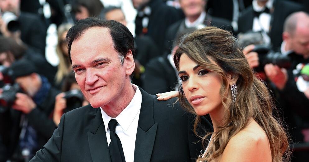 Квентин Тарантино совершил редкий выход в свет вместе с 41-летней женой