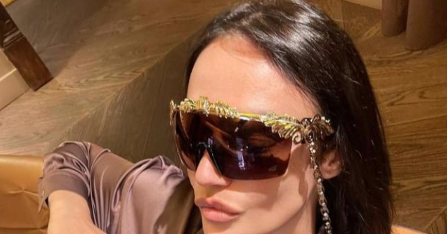 Огромная грудь Водонаевой снова в центре внимания: надела прозрачный лиф