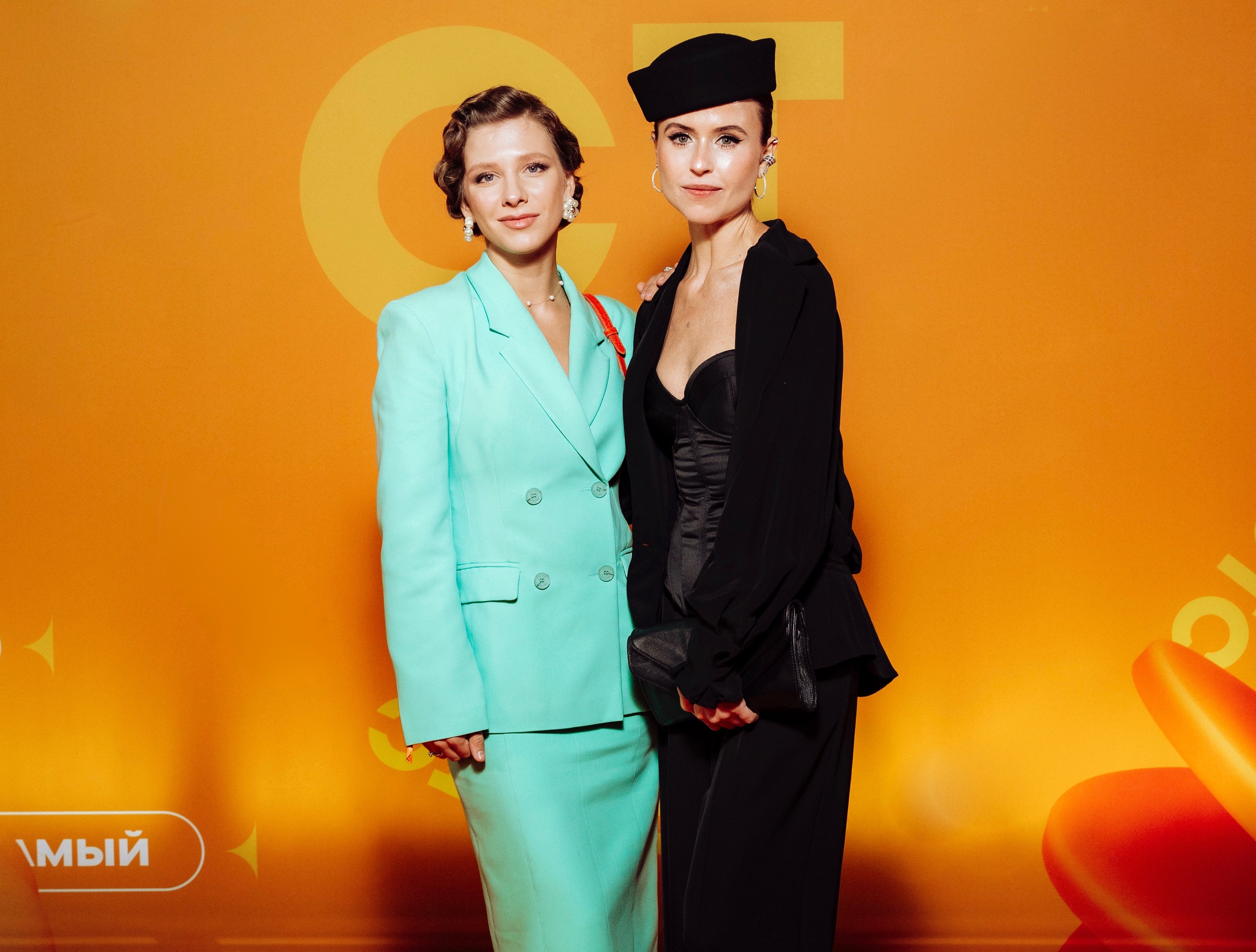 Папины дочки вышли в свет: Арзамасова, Мельникова, Карпович на красной дорожке