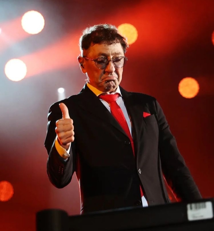 Остался без жены и миллионного состояния, но получил звание "народного": Григорию Лепсу – 60