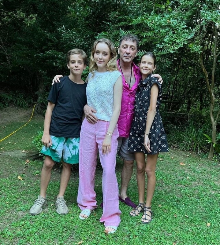 Лепс показал подросших детей, сын Рыбина женился, Медведева стала многодетной мамой: главное за неделю