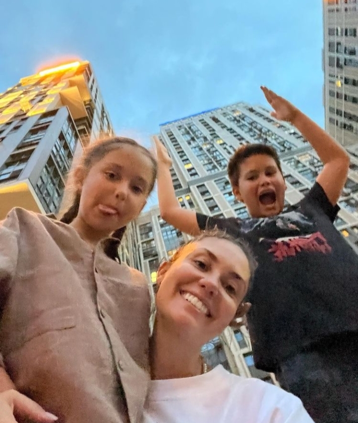 Муцениеце показала, каким будет ее "дом мечты": беседки, перголы, веранда с очагом