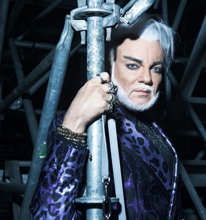 "Теперь я здесь примадонн": Филиппу Киркорову - 56. Самые эпатажные образы поп-короля