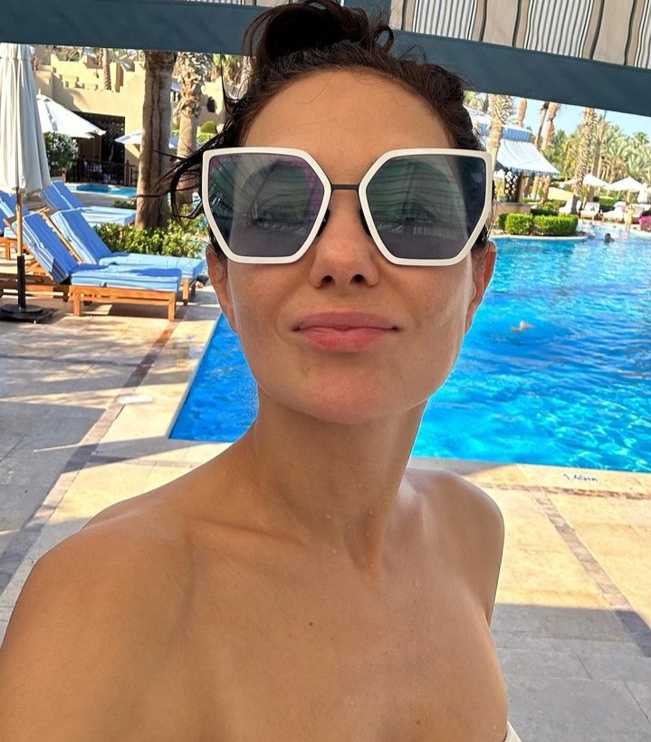 Навстречу лету: Климова показала фигуру в купальнике, Пьеха обнажил торс