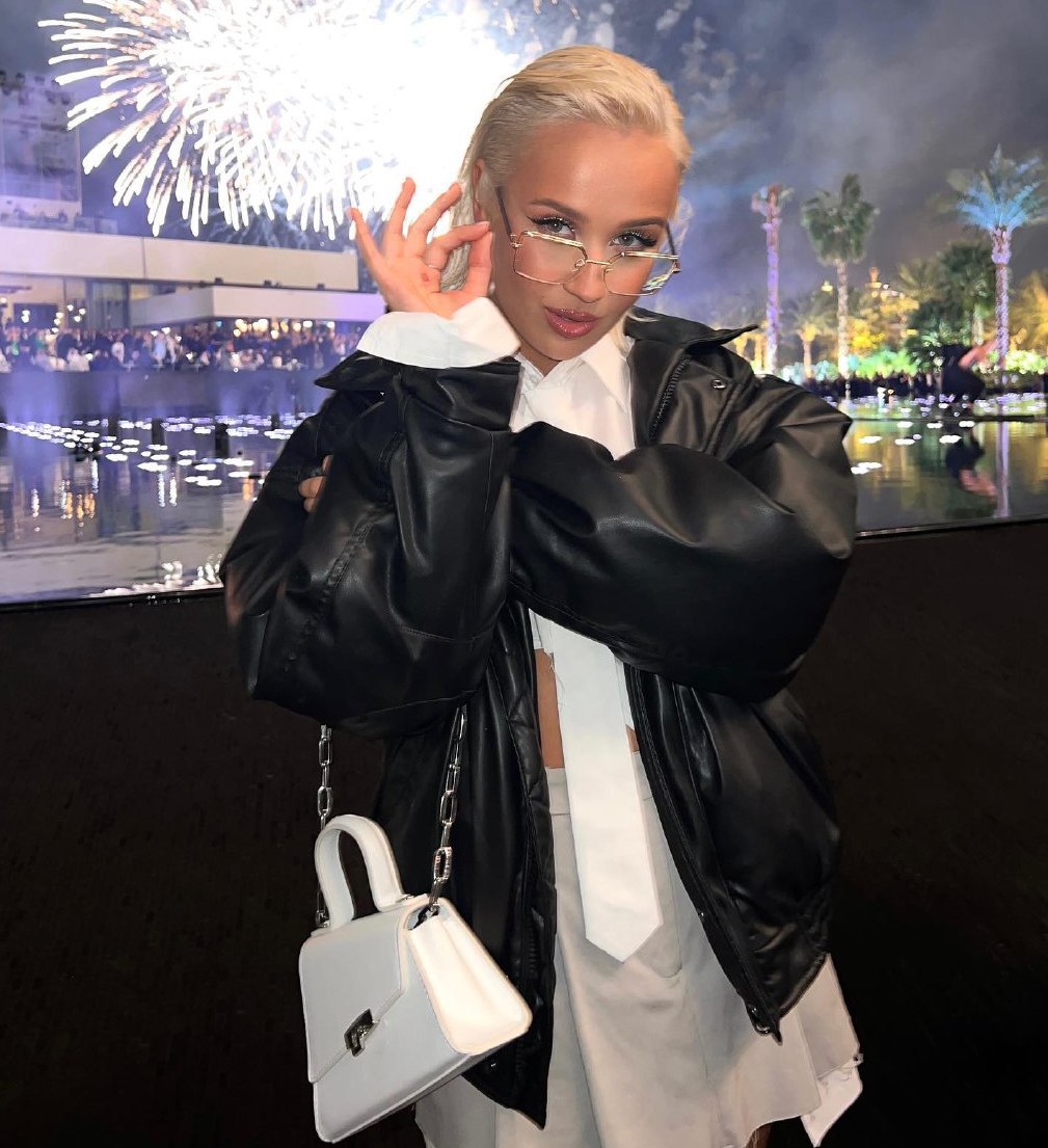 Кожаная куртка - фаворит сезона: Собчак, Кока, Стоцкая, Мороз