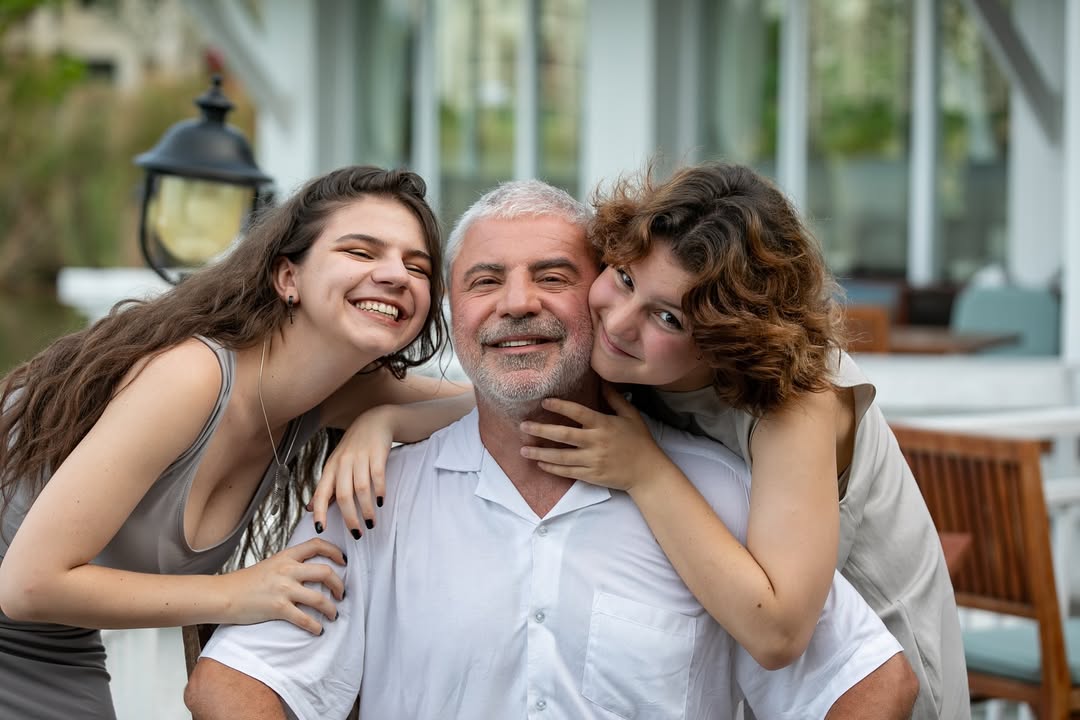 Асмус, Павлиашвили, Борисов, Лазарев отметили День отца: редкие фото