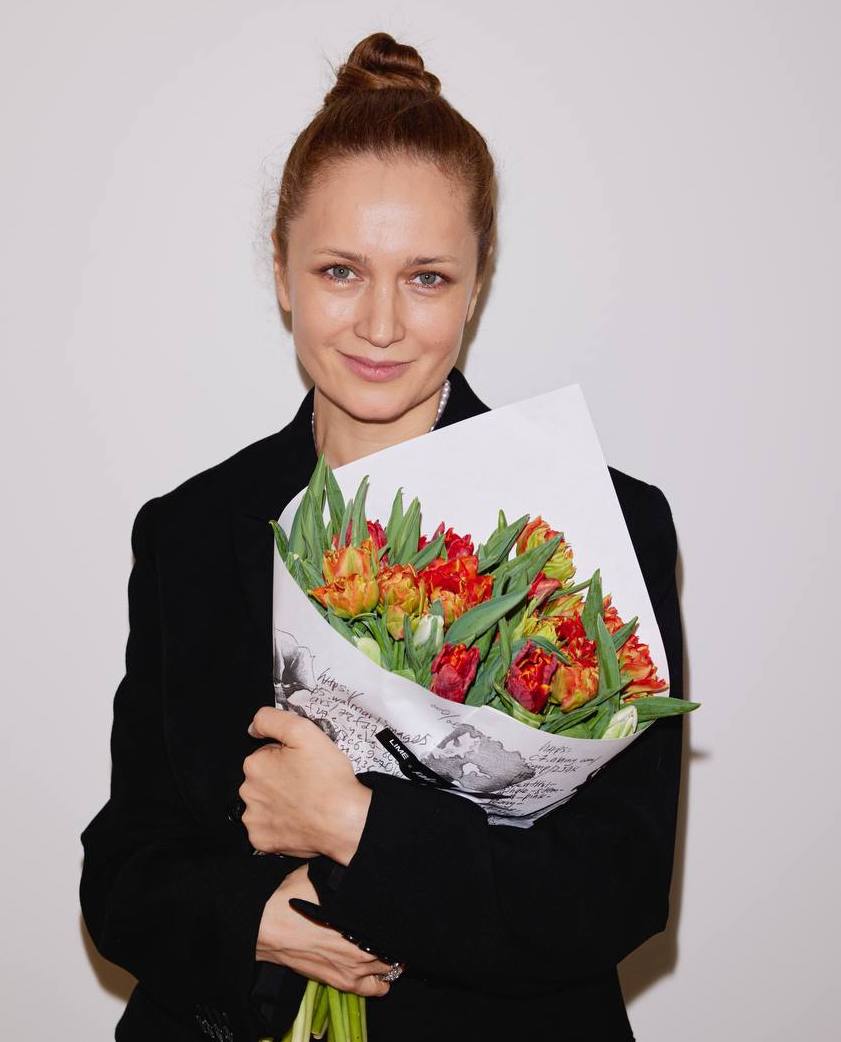 "Прийти модной - это никто не отменял": Исакова показала дочь-школьницу