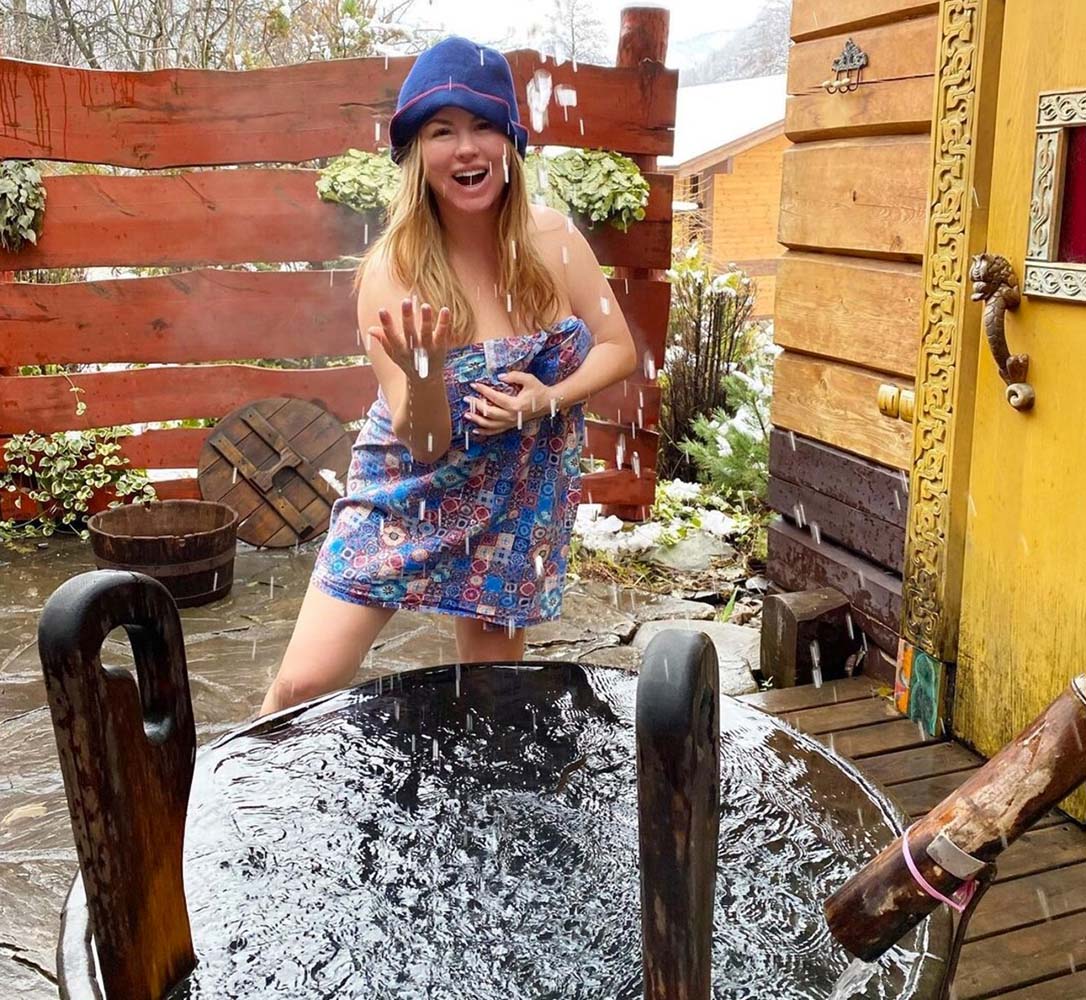 С легким паром: Бузова, Семенович, Собчак и другие в бане