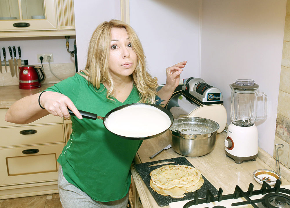 Масленица: лучшие блины от Апиной, Гулькиной, Антоновой, Шуры