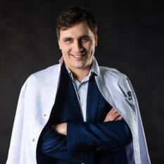 Максим Нестеренко