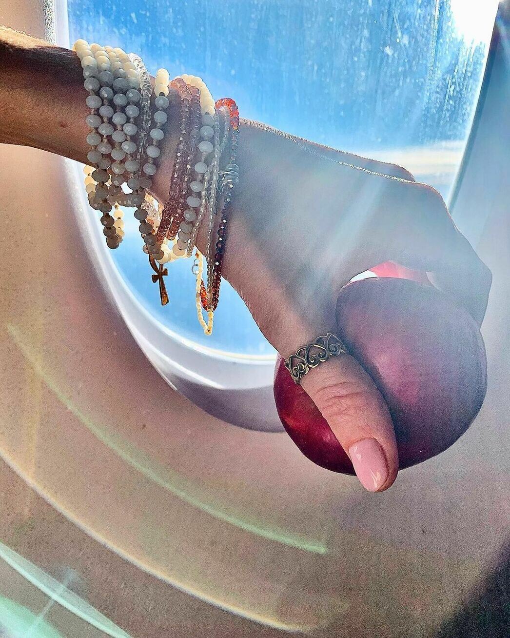 Любовь Толкалина улетела в Египет