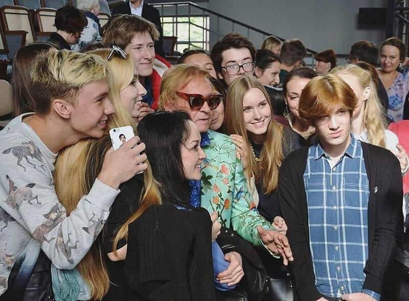 Сбор труппы театра Романа Виктюка