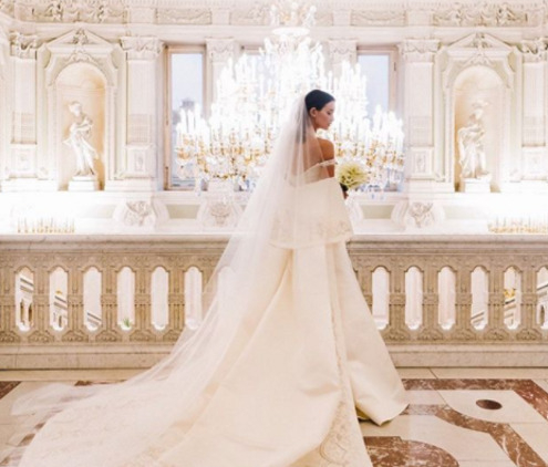 Это - первое и пока последнее фото со свадьбы Андреевой и Бондарчука