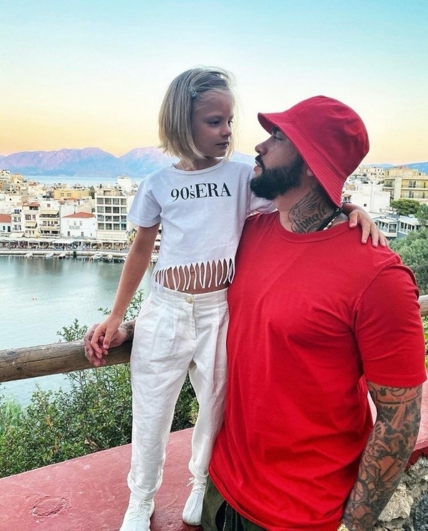 Тимати с дочерью