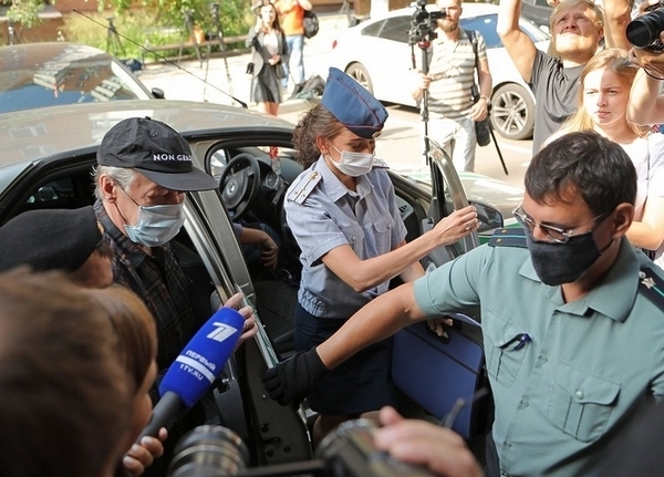 Актёр Михаил Ефремов приехал в суд