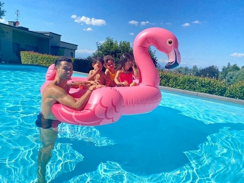 Криштиану Роналду с детьми