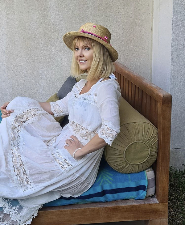 Валерия в соломенной шляпе