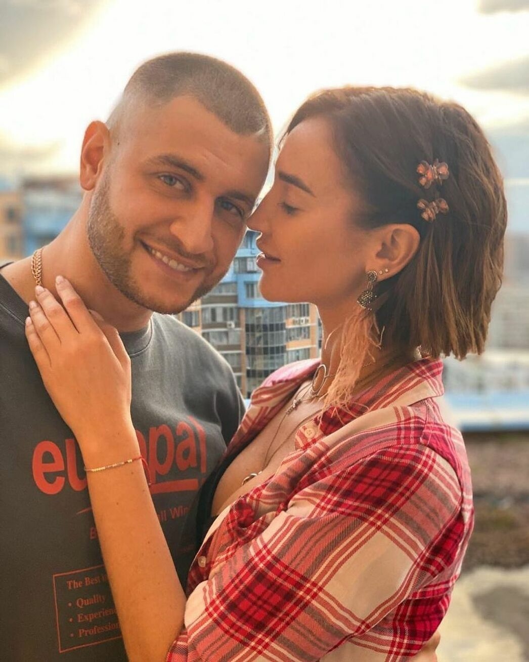 Ольга Бузова и Давид Манукян: "Он сказал, что будет любить меня лысой, толстой и без маникюра