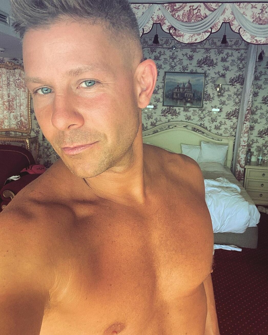 Митя Фомин: "Хочу поддержать Артёма - прошу, пожалуйста/настаиваю: оставить его в рядах сборной"