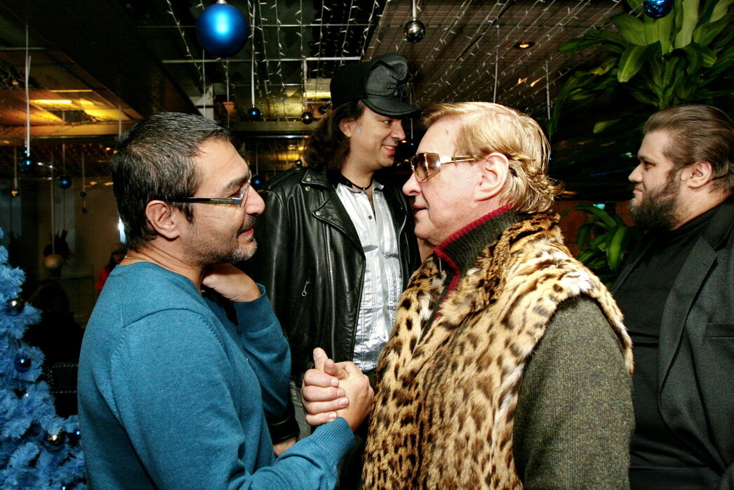 Роман Виктюк с журналистом Артуром Гаспаряном