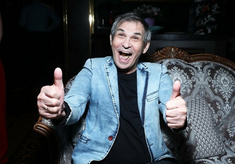 Бари Алибасов