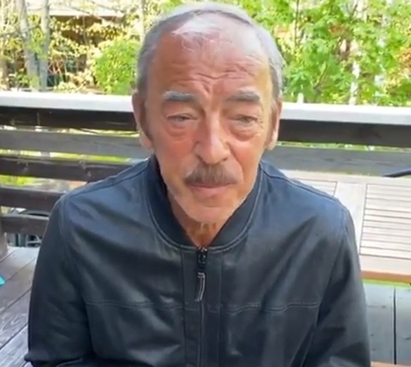 кадр из видео, которое встревожило поклонников Михаила Боярского