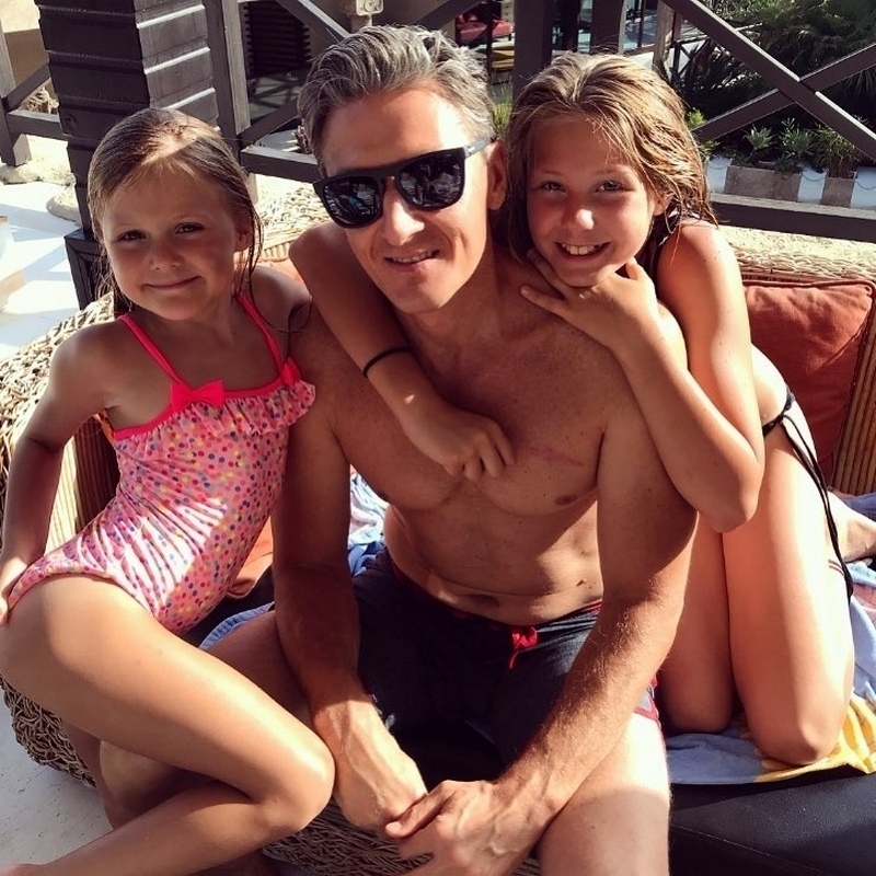 Александр Чистяков с дочерьми Лидией и Верой