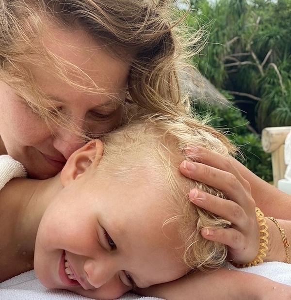 Ксения Собчак с сыном Платоном