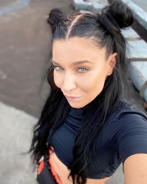 Певица Ёлка