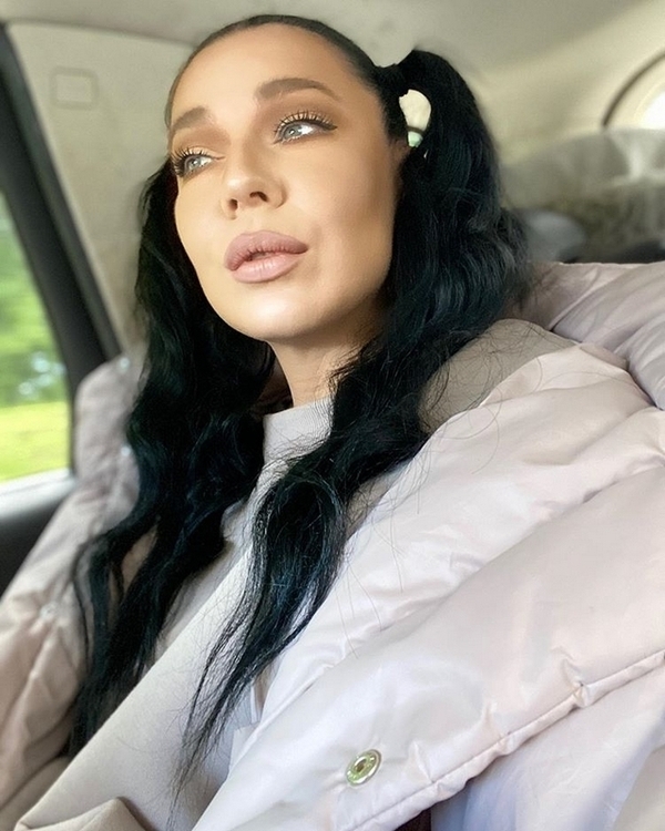 Певица Ёлка