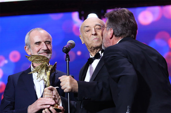 Награждение Владимира Этуша