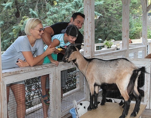 Стас Костюшкин с семьей