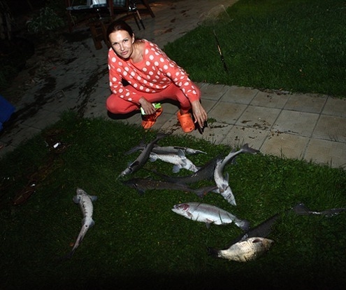 Эвелина Бледанс. Эту рыбу артистка поймала в пруду соседа-олигарха 