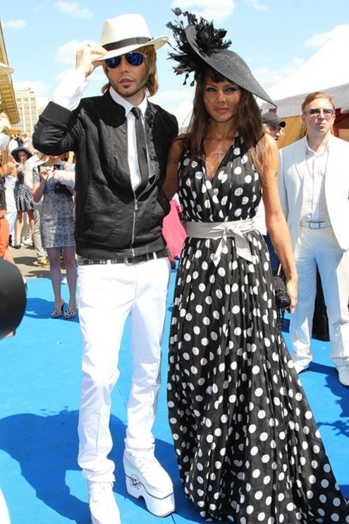 Сергей Зверев со спутницей